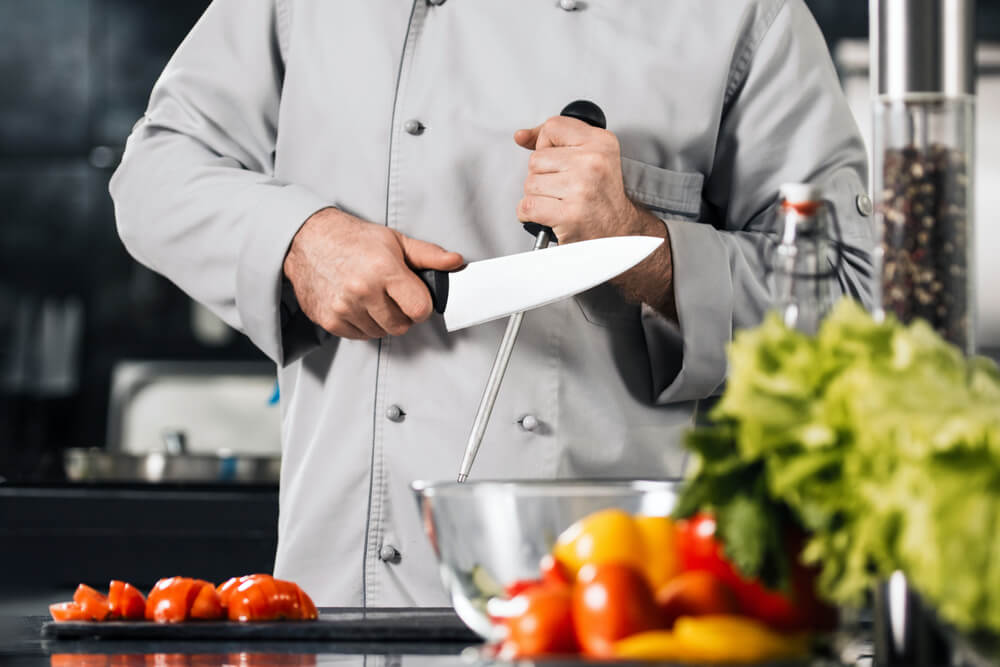 Chefs de Cozinha: Quais as chairas e facas ideais?